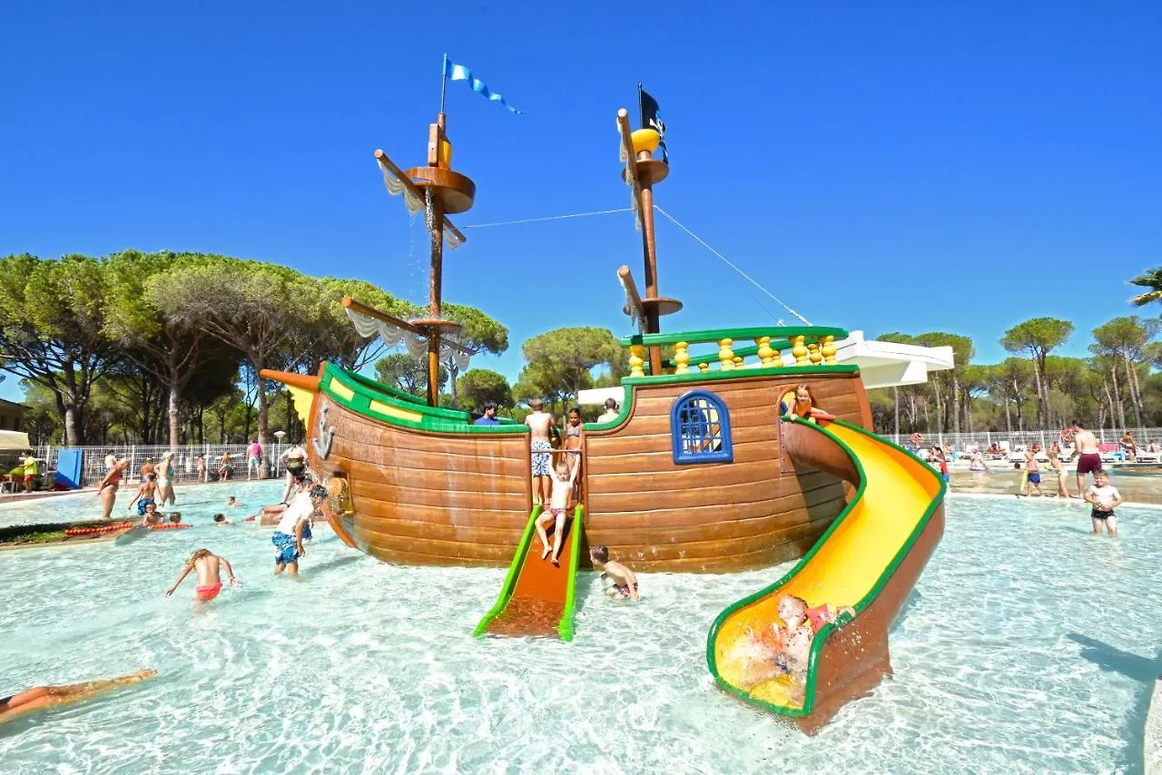 Campeggio Mobile Homes By Kelair At Camping Cypsela Pals